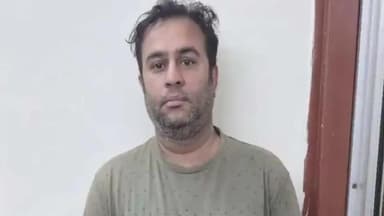 रायगढ़: बाबा गुरु घासीदास पर अभद्र टिप्पणी करने वाले विजय राजपूत को जिलाबदर करने की अनुशंसा, पुराने रिकॉर्ड में कई आपराधिक मामले