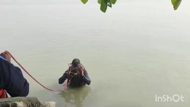 डिबाई: नरौरा में कार्तिक पूर्णिमा पर अलीगढ से स्नान करने आए दो सगे भाई सेल्फी लेते समय गंगा में डूबे