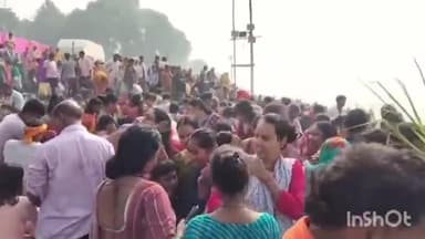 रिविलगंज: गंगा स्नान के लिए उमड़ी श्रद्धालुओं की भीड़, रिवीलगंज के घाटों पर दिनभर रहा श्रद्धा का सैलाब