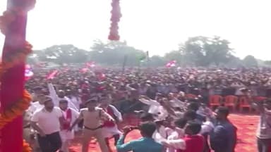 जोगापट्टी: योगापट्टी के बलुआ फील्ड में तेजस्वी यादव गरजे, कहा- बिहार में बदलाव तय, अब कोई गुजराती बिहार नहीं चलाएगा