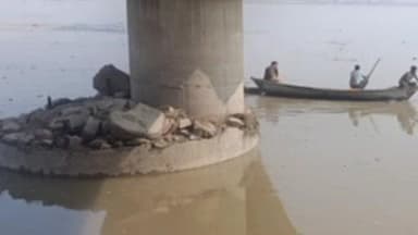 नरवल: महाराजपुर थाना क्षेत्र के अंतर्गत गंगा नहाने गए युवक को मिला अज्ञात शव, शिनाख्त नहीं हो पाई