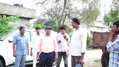 కుల్చారం: సంగాయిపేట పిఎస్సిఎస్ వారి ధాన్యం కొనుగోలు కేంద్రాన్ని ఆకస్మికంగా తనిఖీ: జిల్లా కలెక్టర్ రాహుల్ రాజ్