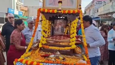 धामणगाव रेल्वे: 556 वी गुरुनानक जयंती उत्साहात साजरी, .बुधवार बाजार येथून गुरुनानक भगवंताची भव्य पालखी मिरवणूक