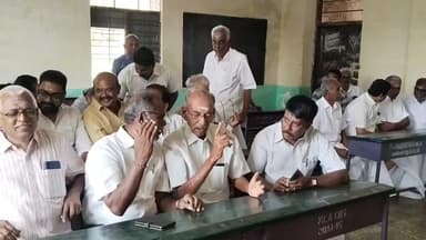 ஆனைமலை: கோட்டூர் அரசு ஆண்கள் மேல்நிலைப் பள்ளியில் முன்னாள் மாணவர்கள் விழுதுகள் அமைப்பின் மூலம் 75 லட்சம் மதிப்பீட்டில் பராமரிப்பு பணி பூஜை