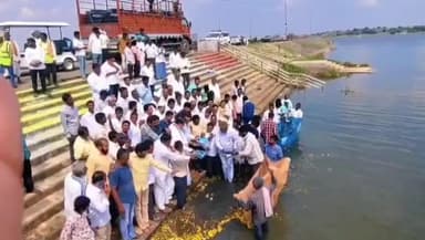 బాన్సువాడ: కల్కి చెరువులో 25,549 ఉచిత చేపపిల్లలను విడుదల చేసిన శాసనసభ్యులు పోచారం శ్రీనివాస్ రెడ్డి