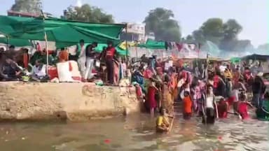 करेली: कार्तिक पूर्णिमा पर बरमान घाट में उमड़ा श्रद्धालुओं का जनसैलाब