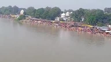 मां संगठ देवी गंगा घाट गोंगासों में लाखों भक्तों ने लगाई डुबकी और मेले का आंनद लिया पुलिस प्रशासन ने कड़ी सुरछा की