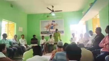 জামবনি: জামবনিতে SIR নিয়ে বিশেষ বৈঠক তৃনমূলের, উপস্থিত বিধায়ক, তৃনমূলের ব্লক সভাপতি সহ অন্যান্য নেতৃত্বরা