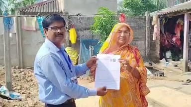 ভাতার: শুরু হয়েছে SIR,
দ্বিতীয় দিনে ভাতার ব্লকের বিভিন্ন গ্রামে শুরু হল ফর্ম বিলি