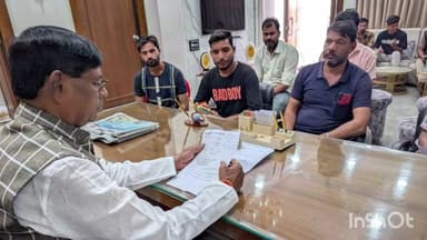 पठारी: क्षेत्र के एक दर्जन से अधिक नागरिकों ने विभिन्न समस्याओं के समाधान के लिए विधायक को दिए आवेदन