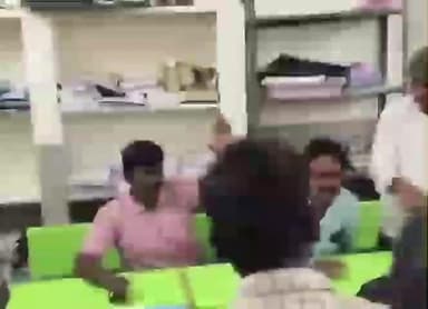 ఇటిక్యాల: సాతర్ల గ్రామంలో ప్రభుత్వ పాఠశాలలో అన్యమత ప్రచారం చేస్తున్న ఉపాధ్యాయురాలుపై చర్యలు తీసుకోవాలని గ్రామస్థులు అగ్రహం