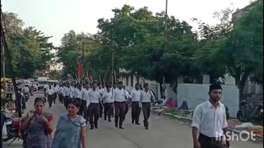 सरदारपुर: सरदारपुर में राष्ट्रीय स्वयंसेवक संघ का पथ संचलन निकला, जगह-जगह हुआ स्वागत