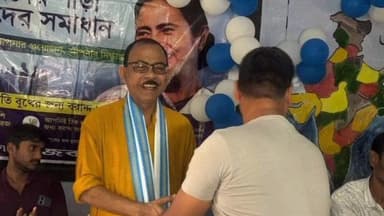 বজবজ ১: বজ বজ পৌরসভার ১৮ নম্বর ওয়ার্ডে আমাদের পাড়া আমাদের সমাধান ক্যাম্পে উপস্থিত বজবজ পৌরসভার পৌর প্রধান।