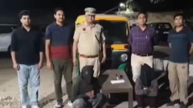 ਡੇਰਾਬਸੀ: ਜ਼ੀਰਕਪੁਰ ਵਿਖੇ ਇੱਕ ਬਜ਼ੁਰਗ ਵਿਅਕਤੀ ਨੂੰ ਚਾਕੂ ਦੀ ਨੋਕ ਤੇ ਲੁੱਟਣ ਦੇ ਦੋਸ਼ ਚਲੋ ਆਟੋ ਚਾਲਕ ਅਤੇ ਉਸਦੇ ਸਾਥੀ ਨੂੰ ਕੀਤਾ ਗ੍ਰਿਫਤਾਰ