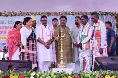 कसमार: मंत्री योगेंद्र प्रसाद ललपनिया में मुख्यमंत्री और कल्पना सोरेन के साथ संताल सरना धर्म महासम्मेलन में शामिल हुए