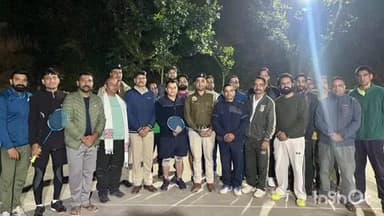 भोरंज: संध्या बैडमिंटन प्रतियोगिता में लदरौर की टीम ने मारी बाजी, 16 टीमों ने लिया भाग