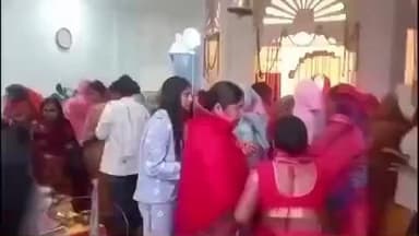 पांकी: कार्तिक पूर्णिमा पर पांकी के सोनरे नदी में श्रद्धालुओं ने लगाई डुबकी, किया दान