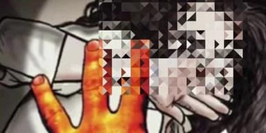 हुसैनाबाद: बकरी चराने गई महिला से खेत में दुष्कर्म, आरोपी फरार, पुलिस ने FIR दर्ज की, जल्द गिरफ्तारी का दावा