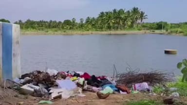 சாத்தான்குளம்: முதலூர் கிராமத்தில் ஊரணி குளம் தூர்வாரப்படாததால் நீர் சேமிக்க முடியாத நிலை