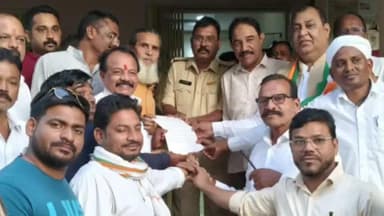 सेंधवा: कांग्रेस कार्यकर्ताओं ने अपनी मांगों को लेकर सौंपा ज्ञापन, सेंधवा थाने पर पहुंचे