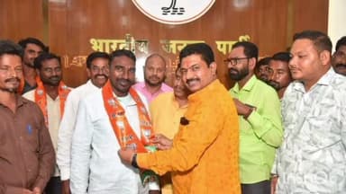 गोंडपिंपरी: गोंडपीपरी तालुक्यातील काँग्रेस आणि वंचितच्या कार्यकर्त्यांनी केला आ.देवराव भोंगळे यांच्या उपस्थितीत भाजपात पक्ष प्रवेश