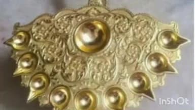 ज्वालामुखी: शक्तिपीठ श्री ज्वालामुखी मंदिर में एक श्रद्धालु ने मां के चरणों में अर्पित की एक किलो सोने की आरती