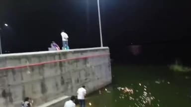 ఎల్లారెడ్డి: కార్తీక మాసం పర్వదినం సందర్భంగా ఎల్లారెడ్డిలో అన్ని ఆలయాల్లో ఘనంగా కార్తీక దీపోత్సవం సంబరాలు