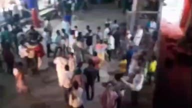 हायाघाट: घोष रामा बांसडीह गांव में दो पक्षों में झड़प, वीडियो वायरल