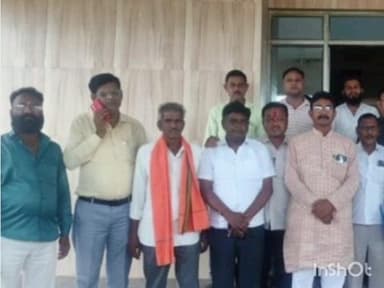 चिमूर: चिमूर काँग्रेस शिवसेना राष्ट्रवादी व वंचित बहुजन आघाडीच्या पदाधिकाऱ्यांची बैठक