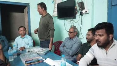 তুফানগঞ্জ ২: রামপুর বাজার তৃণমূলের দলীয় কার্যালয়ে সমস্ত বুথ সভাপতিদের নিয়ে সাংগঠনিক আলোচনা সভা