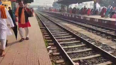 सुल्तानगंज: सुलतानगंज रेलवे स्टेशन पर आरपीएफ की कार्रवाई, 11 यात्री गिरफ्तार, जुर्माना और चेतावनी के बाद छोड़े गए