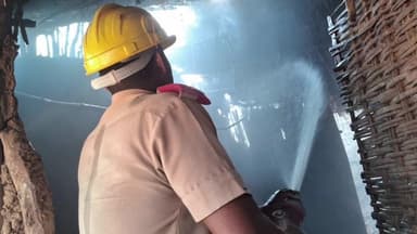 ଧରାକୋଟ: ସିଙ୍ଗିପୁର ଗ୍ରାମରେ ଅଗ୍ନିକାଣ୍ଡ,ଜଳିଗଲା ଦୁଇ ବଖରା ଚାଳ ଘର