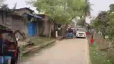 असरगंज: असरगंज में भयमुक्त चुनाव कराने के लिए पुलिस का फ्लैग मार्च, भयमुक्त मतदान का संदेश