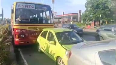 മുകുന്ദപുരം: പാലിയേക്കര ടോൾ പ്ലാസയിൽ ബ്രേയ്ക്ക് നഷ്ടപ്പെട്ട കെഎസ്ആർടിസി ബസ് മൂന്ന് കാറിലും പിക്കപ്പ് വാനിലും ഇടിച്ച് അപകടം