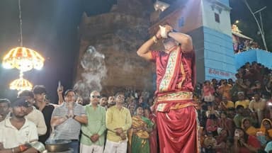 #ganga घाट पर #deepo की #roshni के साथ गुजी गंगा #aarti