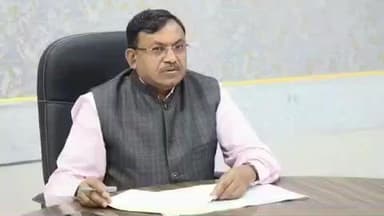 रामपुर बघेलान: उर्वरकों का उचित वितरण सुनिश्चित करने के लिए कमिश्नर ने दिए निर्देश