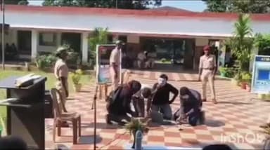 ମୋହନା: ମୋହନା ଥାନା ଅଞ୍ଚଳର ବିଭିନ୍ନ ଶିକ୍ଷାନୁଷ୍ଠାନ ରେ ସାଇବର ସୁରକ୍ଷା ସଚେତନତା କାର୍ଯ୍ୟକ୍ରମ ଅନୁଷ୍ଠିତ