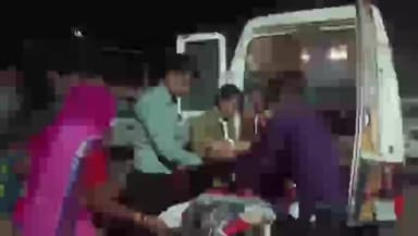 बड़ागांव धसान: बड़ागांव घुवारा रोड पर बाइक की टक्कर से एक व्यक्ति घायल, अस्पताल रेफर