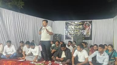 तिरोडा: बरबसपुरा येथे मराठी लावणी कार्यक्रमाचे राष्ट्रवादी काँग्रेस पक्षाचे तालुकाध्यक्ष जगदीश बावनथडे यांच्या हस्ते दीपप्रज्वलन