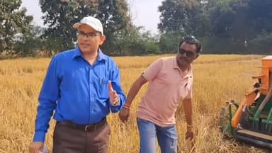 #कटनी जिले के विकासखंड बहोरीबंद के लखनवारा गांव में धान की कंबाइन हार्वेस्टर से कटाई के बाद सुपर सीडर से गेहूँ की बोनी ...