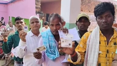 हरनौत: हरनौत प्रखंड क्षेत्र में मतदान प्रक्रिया शुरू, विभिन्न मतदान केंद्रों पर मतदाताओं की लगी भीड़