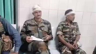 मेदिनीनगर (डालटनगंज): रेवारातू में ग्रामीणों के हमले में जख्मी जवानों को MMCH से मिली छुट्टी, लेस्लीगंज थाना प्रभारी को बचाने में हुए थे घायल