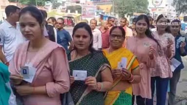 राजगीर: राजगीर बस स्टैंड के पास बूथ नंबर 294 पर शांतिपूर्ण मतदान, मतदाताओं में दिखा उत्साह