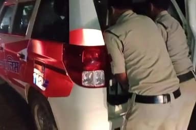 नरसिंहगढ़: बोडा पचोर के बीच दो बाइकों की टक्कर में 2 घायल, पुलिस ने पहुंचाया अस्पताल