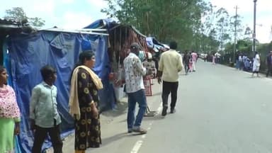 ദേവികുളം: മൂന്നാർ മാട്ടുപെട്ടി റോഡിൽ ഫ്ലവർ ഗാർഡന് എതിർവശത്തുള്ള വ്യാപാര സ്ഥാപനങ്ങളിൽ മോഷണം, സിസിടിവി ദൃശ്യം പുറത്ത്