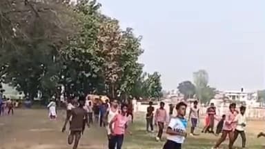 हाटा: 400 मीटर दौड़ में छात्रा बेहोश, मैदान में न डॉक्टर न प्राथमिक उपचार की व्यवस्था, बाल क्षेत्रीय प्रतियोगिता का आयोजन