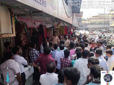 సైబర్ క్రైమ్ నేరాలపై షాప్ యజమానులకు అవగాహన కల్పిస్తున్న హన్మకొండ పోలీసులు