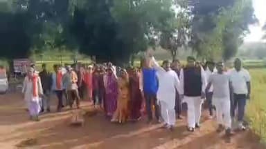 सतबरवा: भाकपा जिला सचिव ने दुलसुलमा एवं मुरमा गांव में पदयात्रा की, जमीन मामले पर अंचलाधिकारी पर साधा निशाना