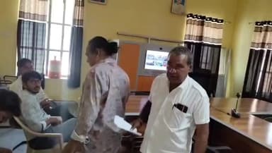 बेगुं: बेगू उपखंड क्षेत्र के नंदवाई ग्राम पंचायत में ग्राम पंचायत स्तरीय जनसुनवाई का आयोजन किया गया