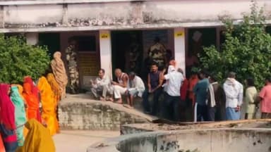 साहेबपुर कमाल: साहेबपुरकमाल विधानसभा क्षेत्र में बिहार विधानसभा चुनाव के लिए शांतिपूर्ण मतदान जारी